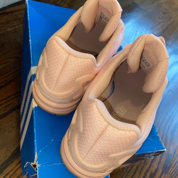 BRAND NEW Adidas pastel pink sneakers - Picture 4 of 5